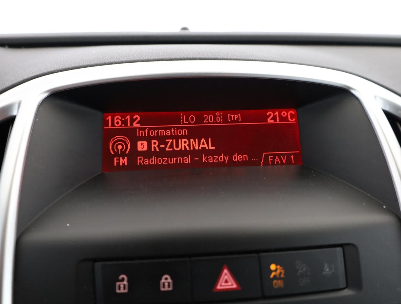 2011 Opel ASTRA - 18