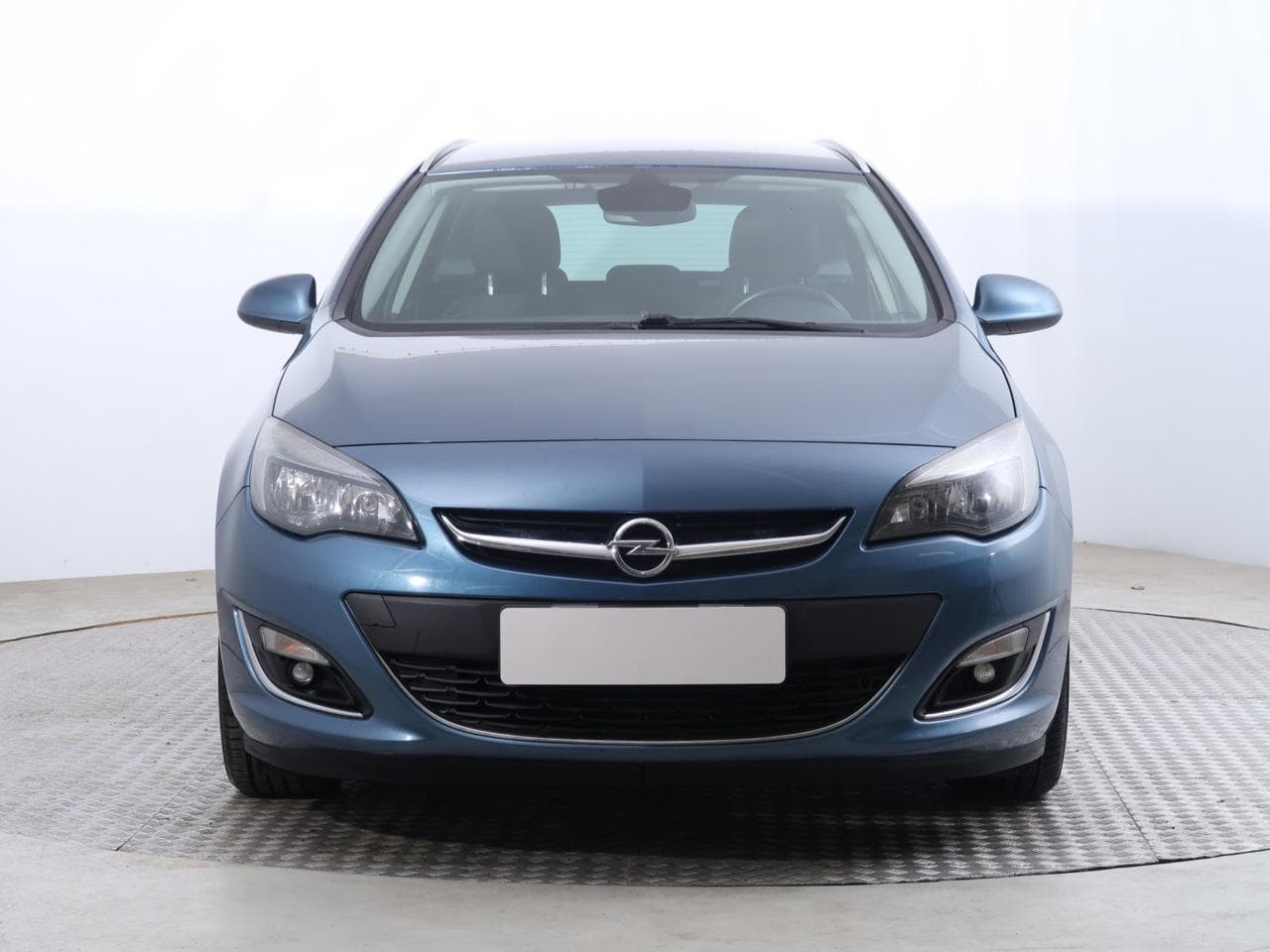 2013 Opel Astra - 2