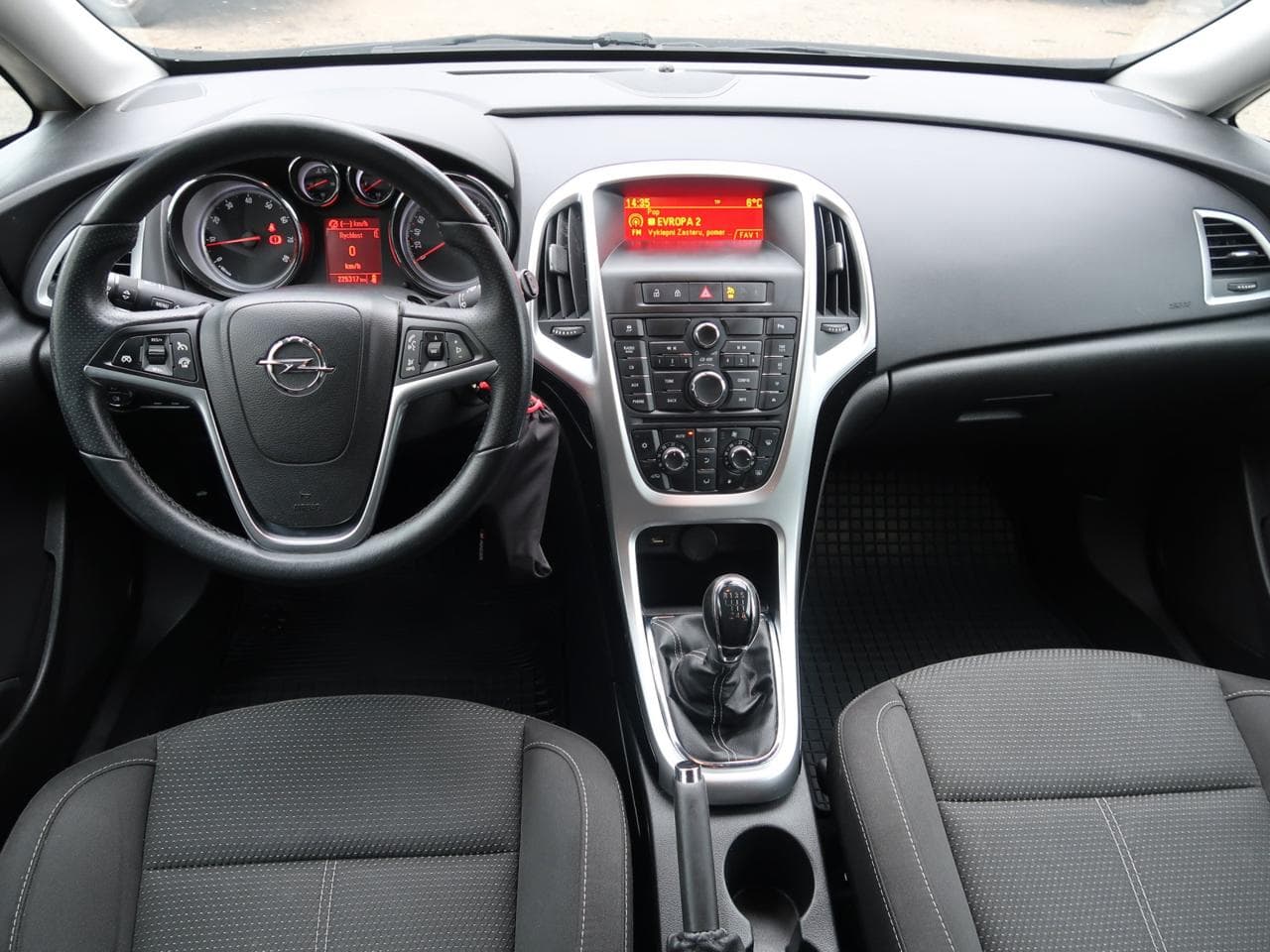 2013 Opel Astra - 10