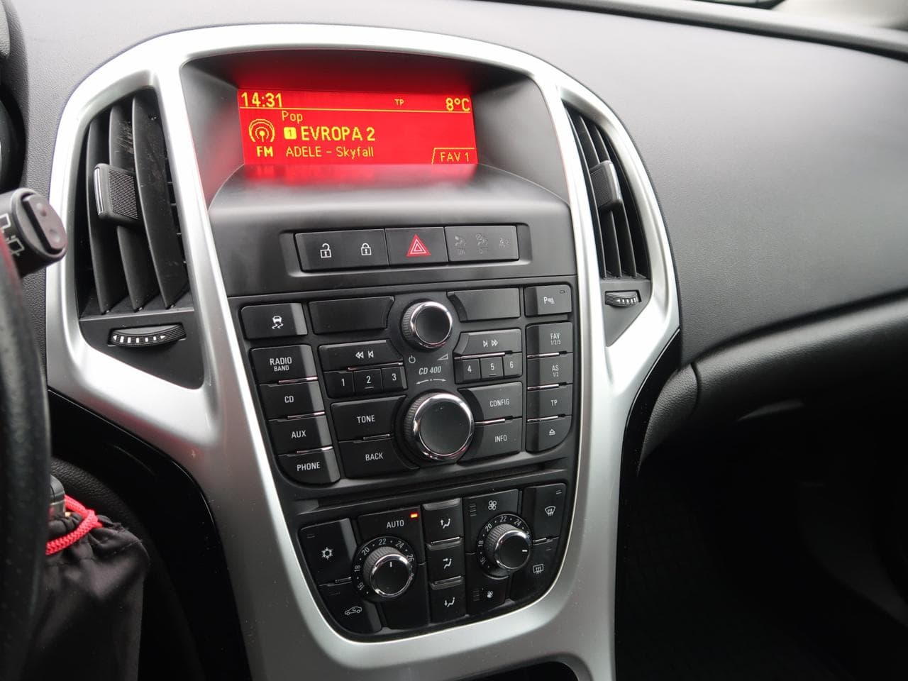 2013 Opel Astra - 18