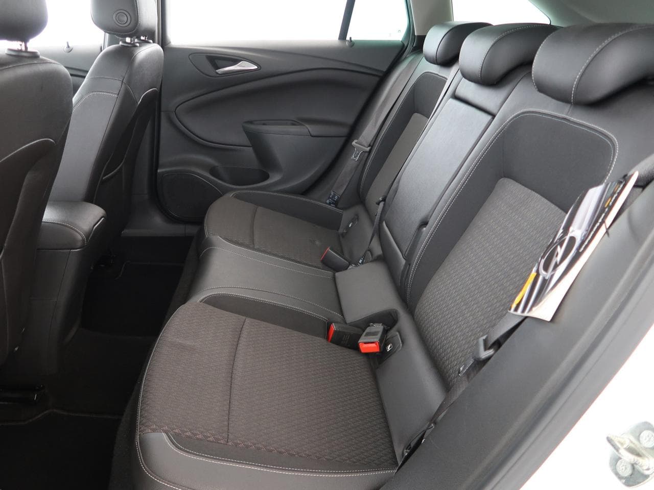 2016 Opel Astra - 15