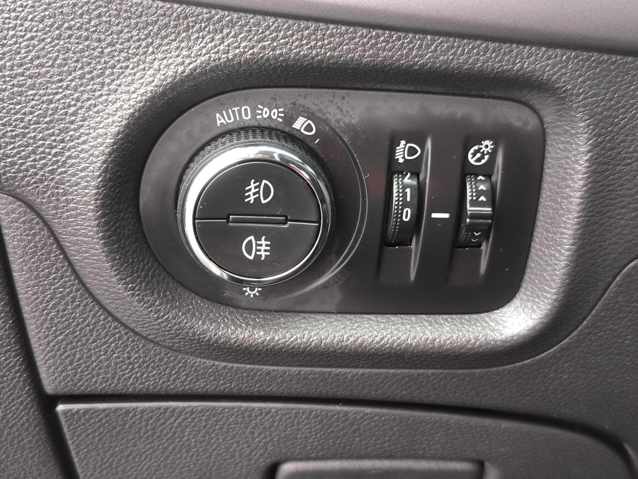 2017 Opel Astra - 16