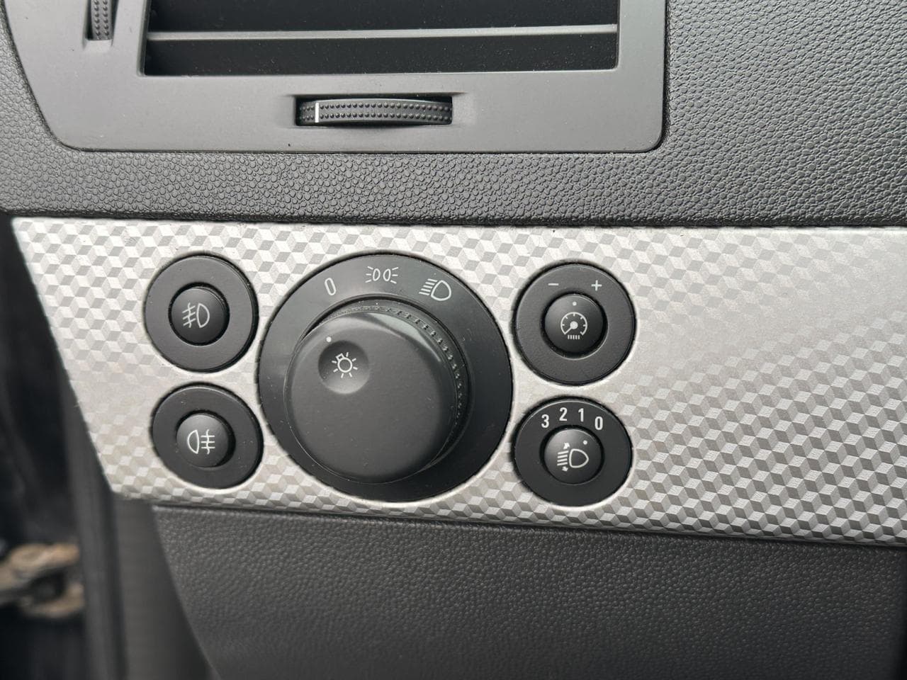 2007 Opel Astra - 16