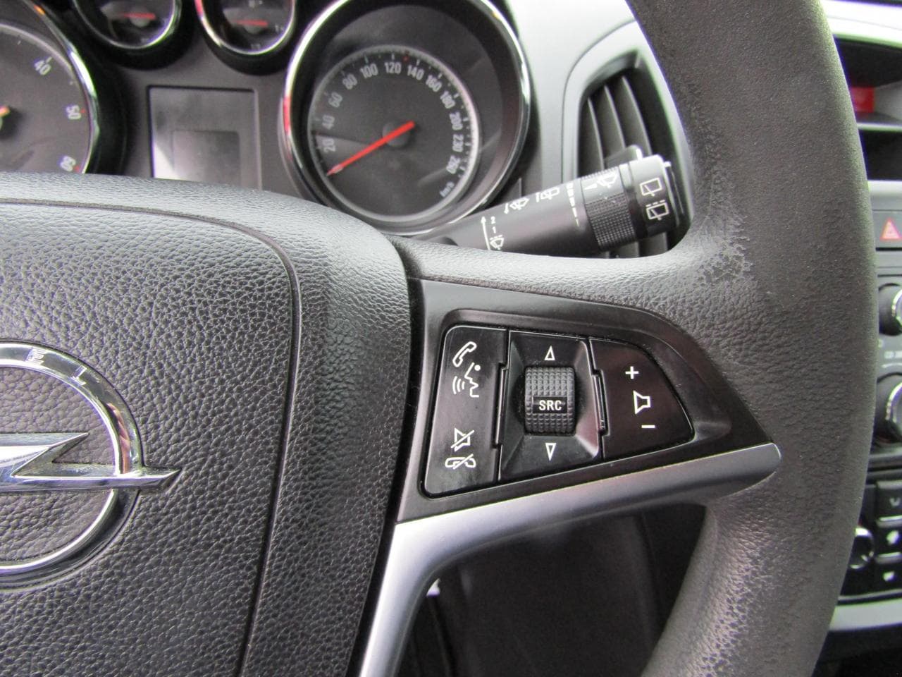 2011 Opel ASTRA - 15