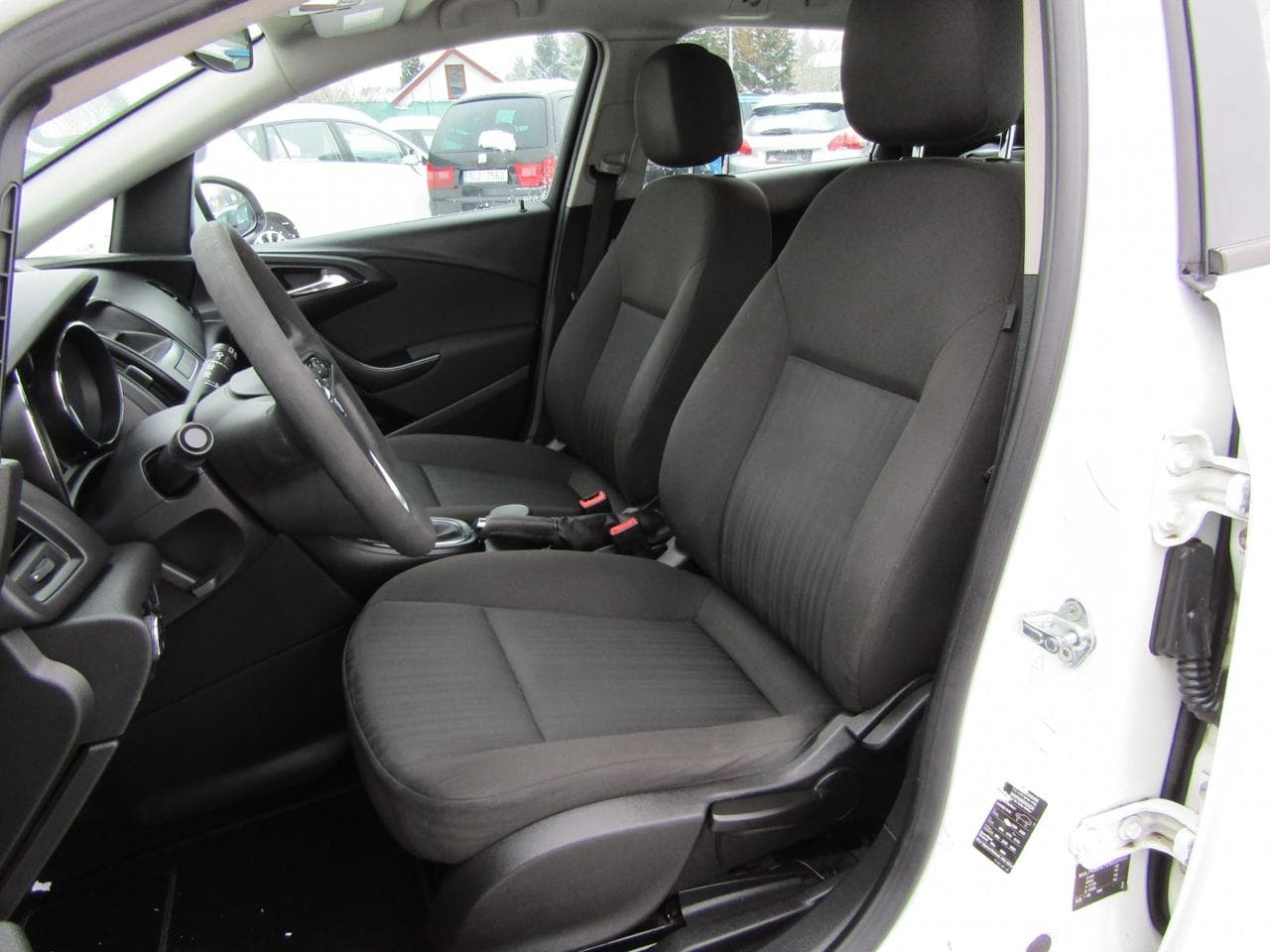 2011 Opel ASTRA - 9
