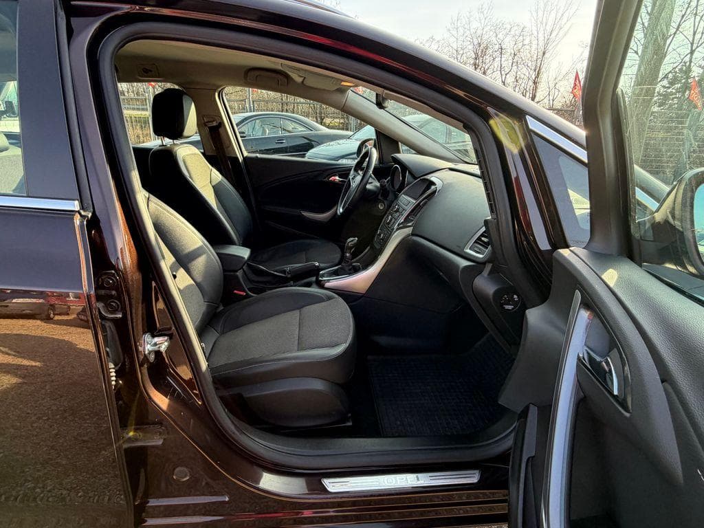 2014 Opel ASTRA - 16