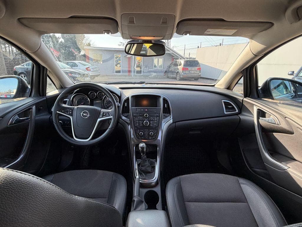 2014 Opel ASTRA - 19