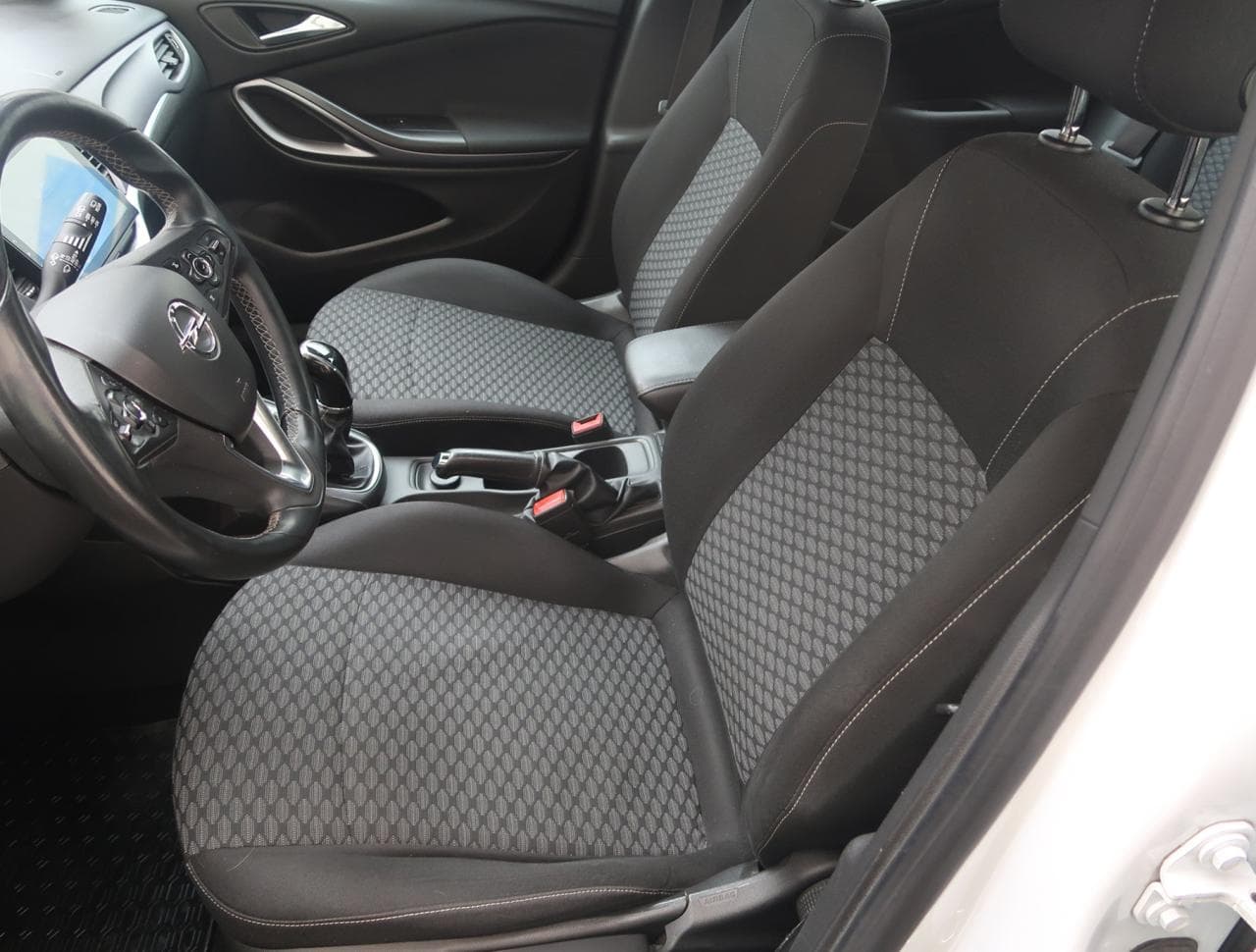 2016 Opel Astra - 16