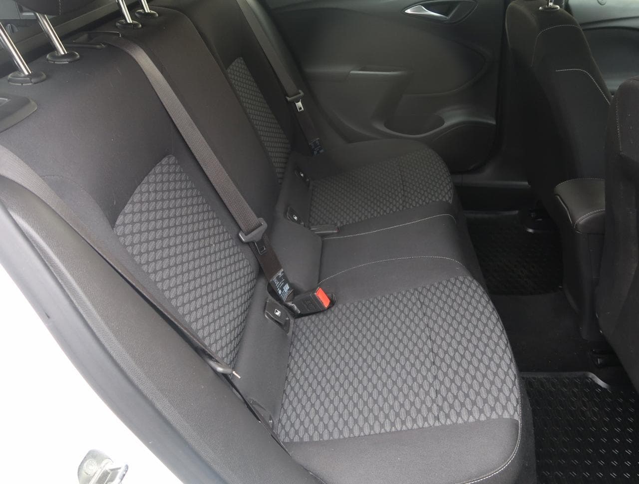 2016 Opel Astra - 13