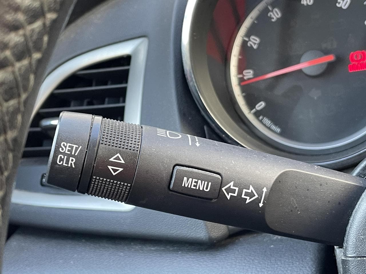 2011 Opel Astra - 19