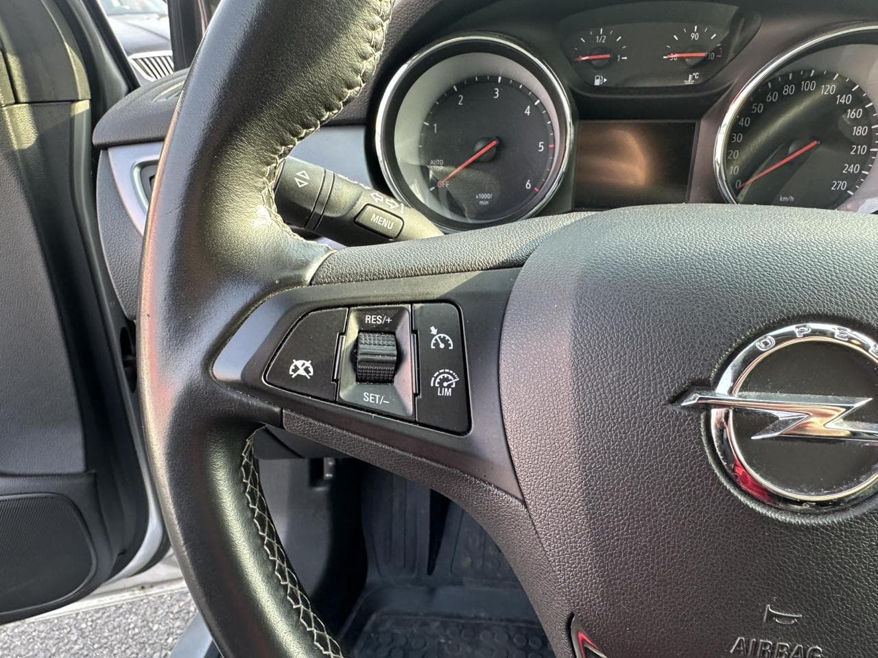 2018 Opel ASTRA - 12