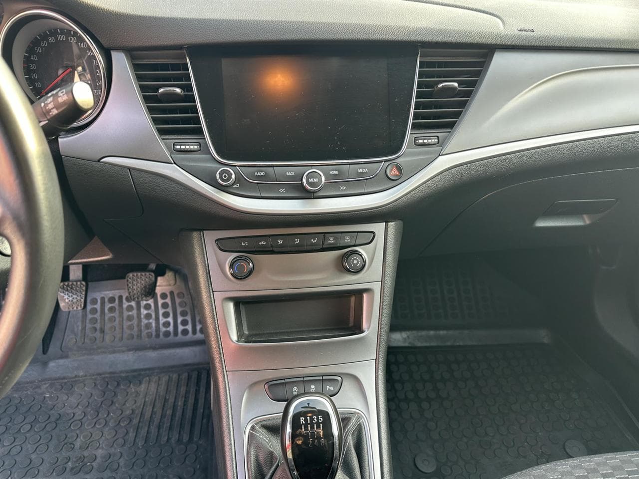 2018 Opel ASTRA - 14