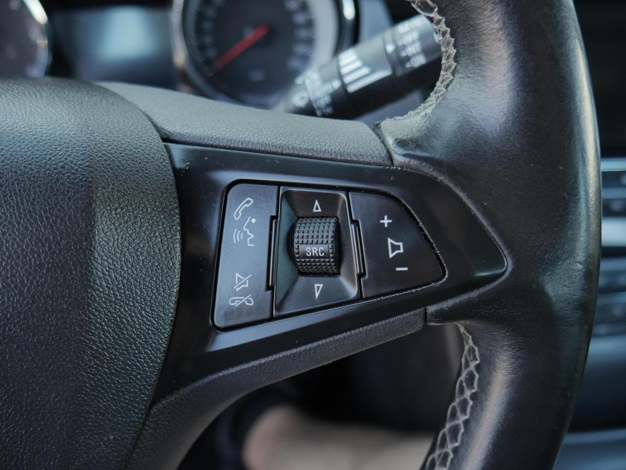 2018 Opel Astra - 13