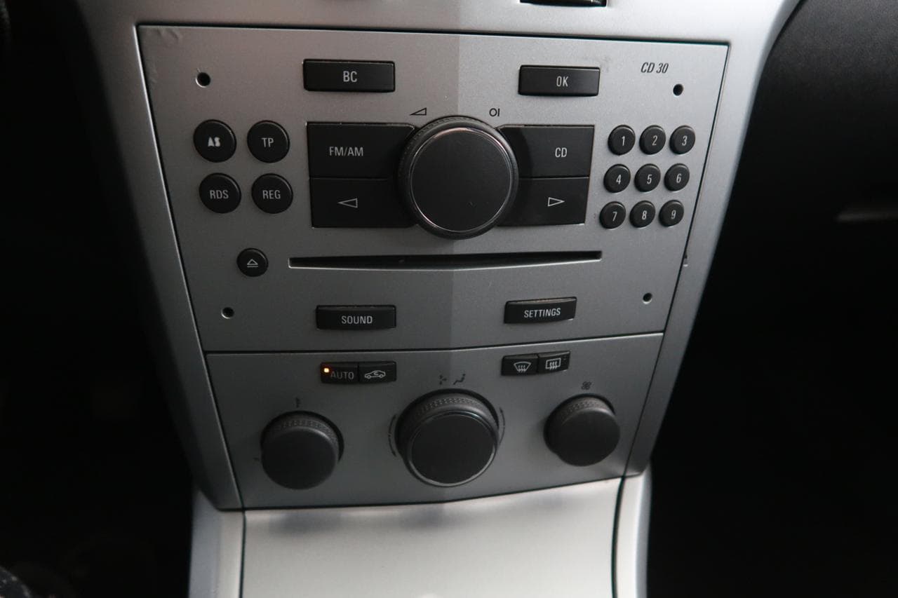 2009 Opel Astra - 18