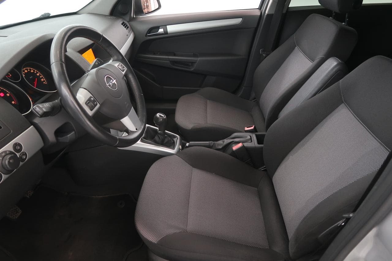 2009 Opel Astra - 16