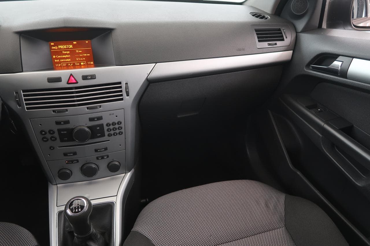 2009 Opel Astra - 11