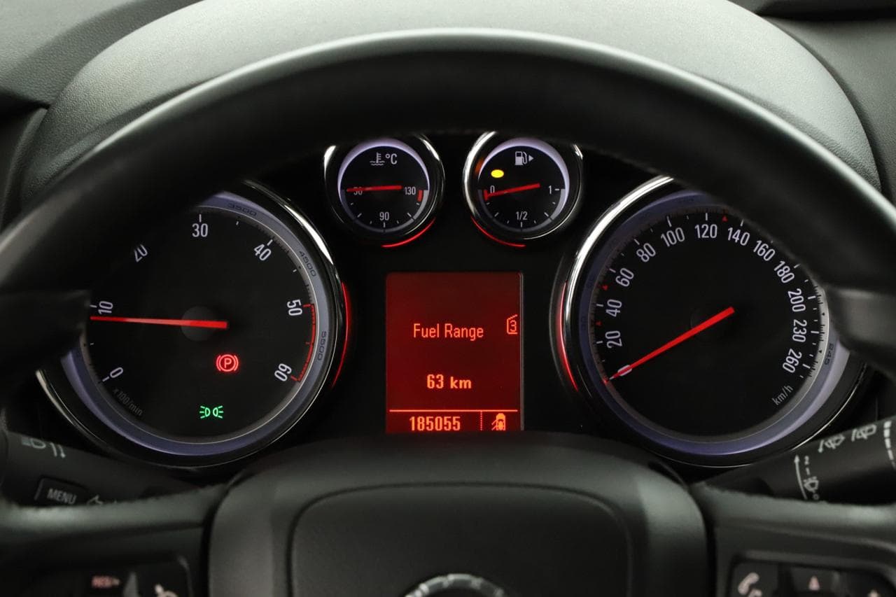 2011 Opel Astra - 15