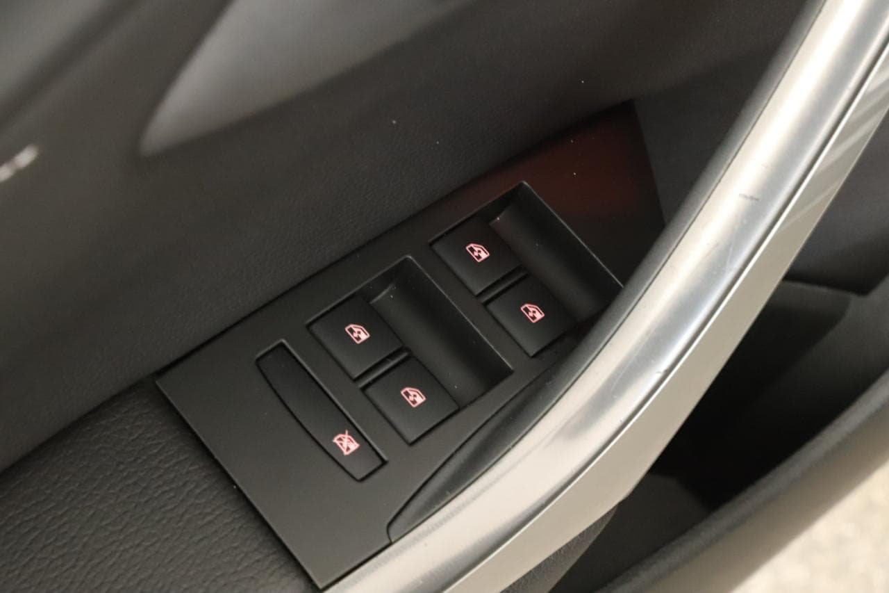 2011 Opel Astra - 19