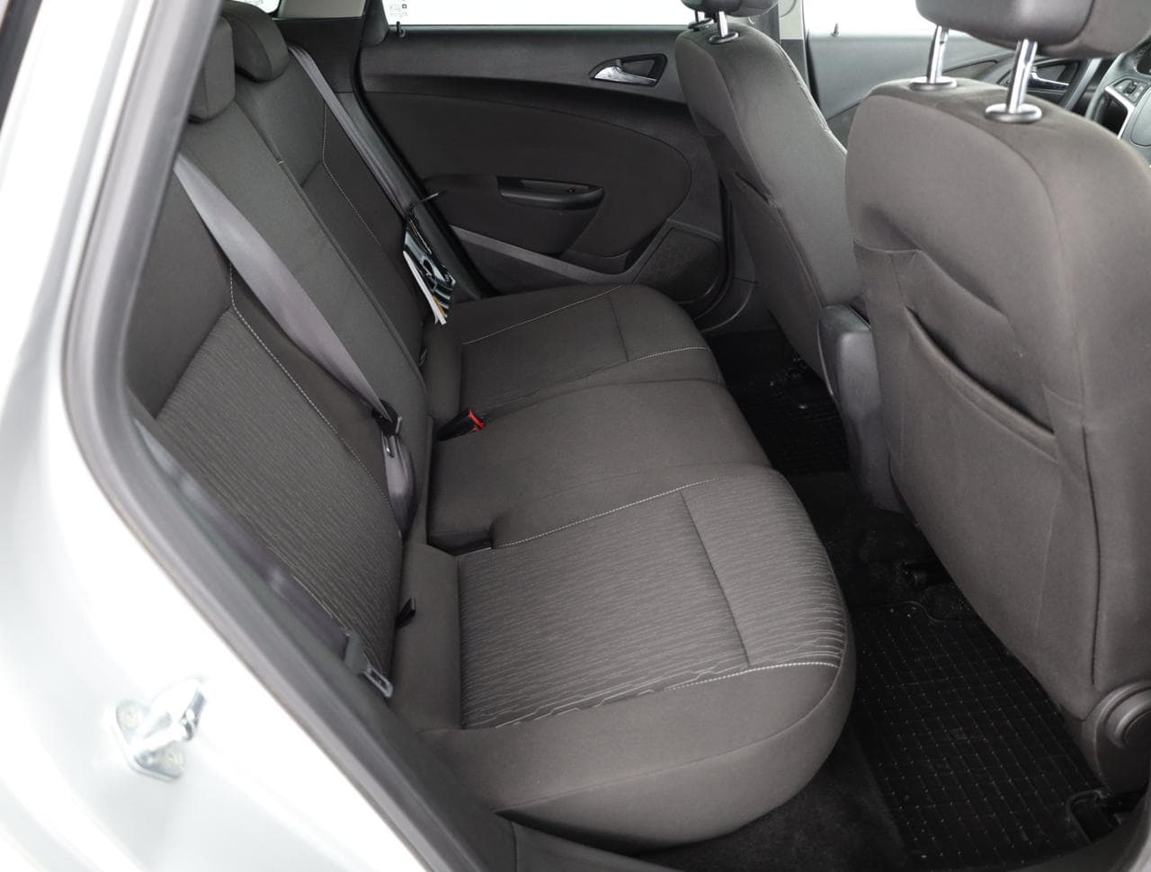 2015 Opel Astra - 11