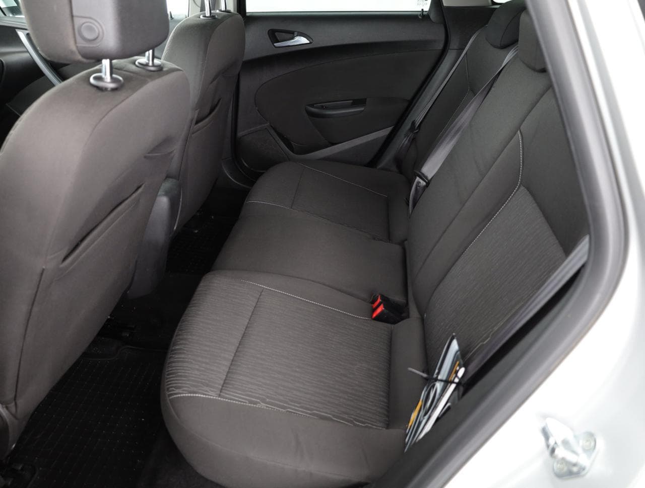 2015 Opel Astra - 12