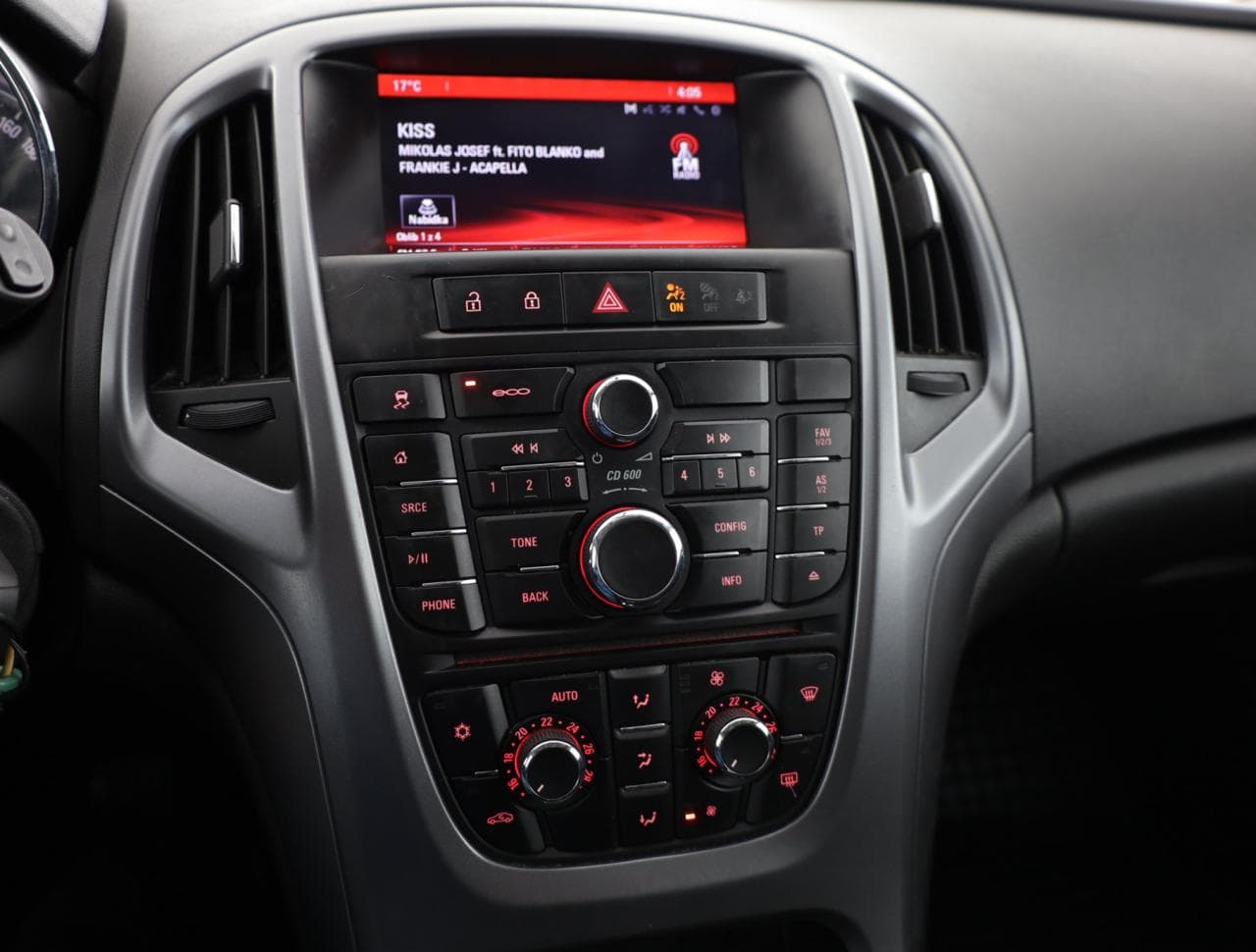 2015 Opel Astra - 16