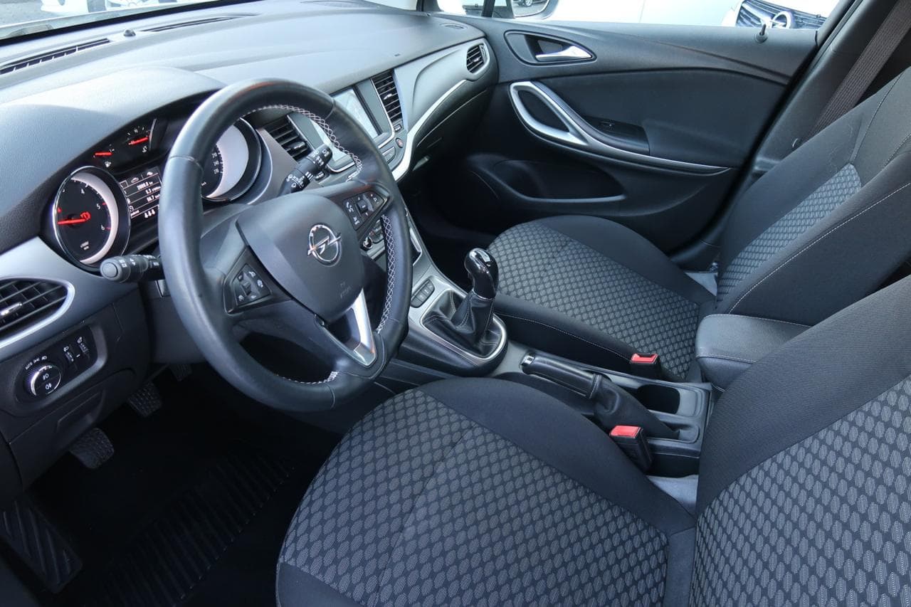 2019 Opel Astra - 16