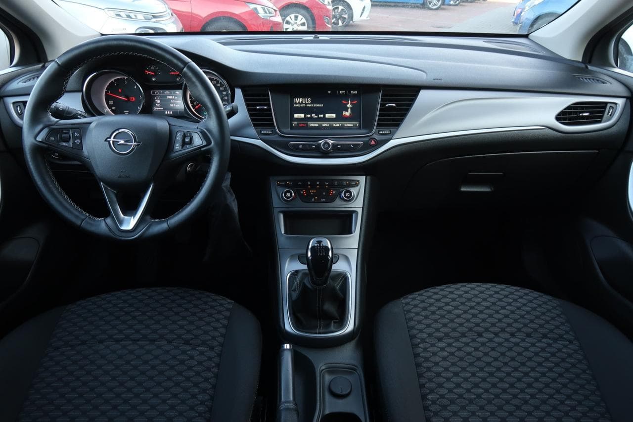 2019 Opel Astra - 10
