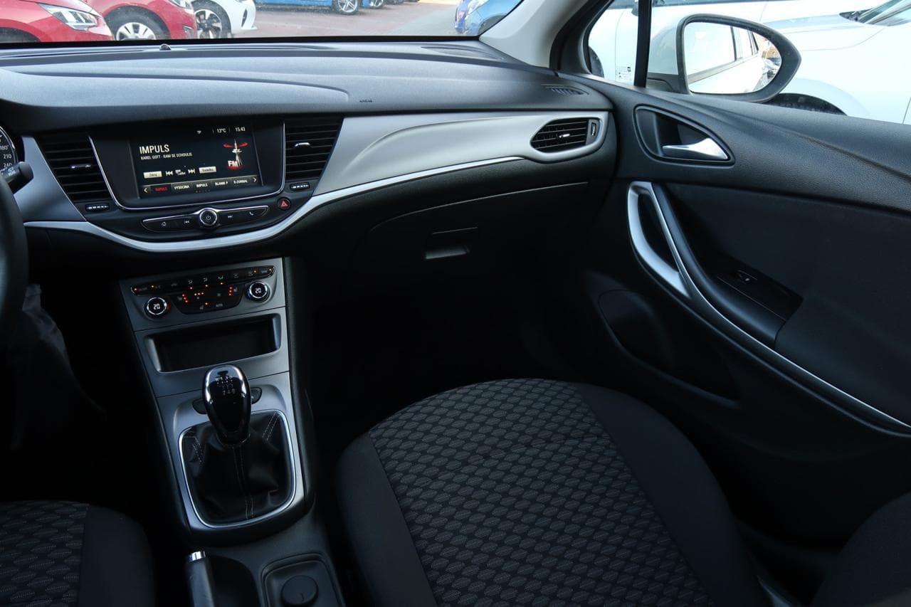 2019 Opel Astra - 11