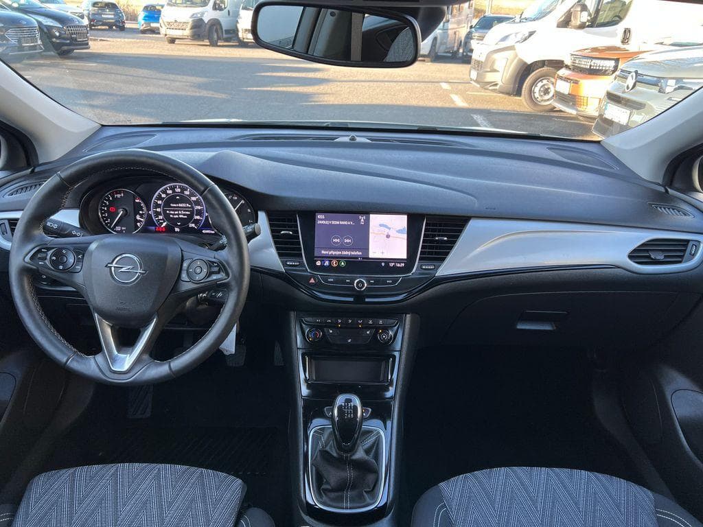 2020 Opel Astra - 3