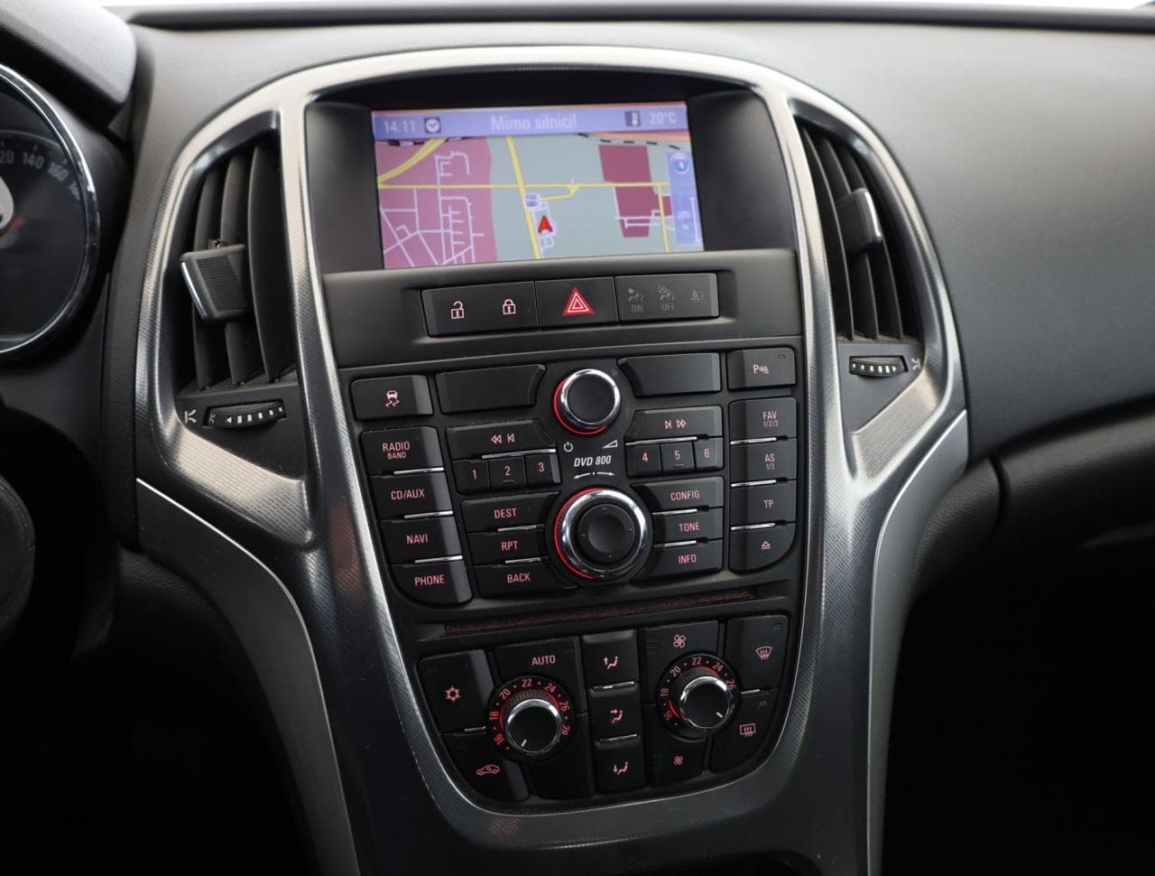 2011 Opel Astra - 16