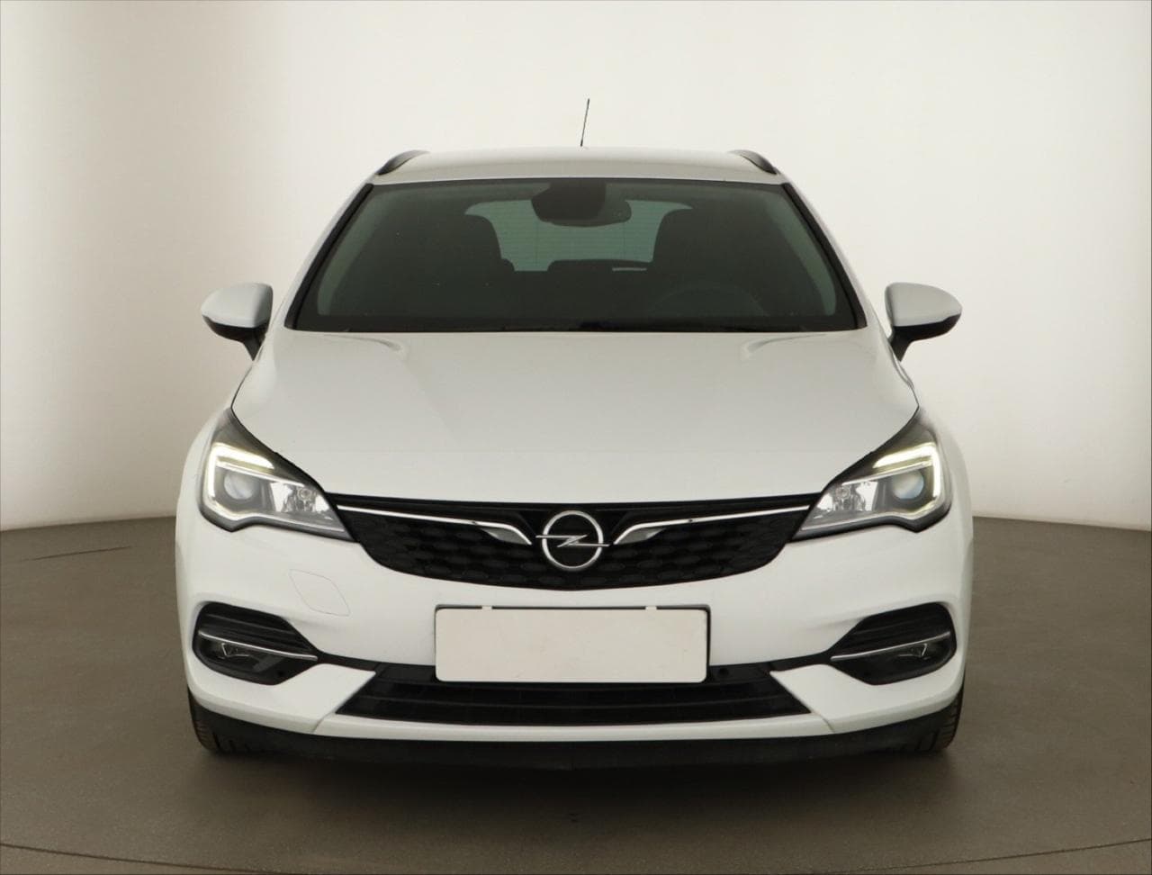 2020 Opel Astra - 2