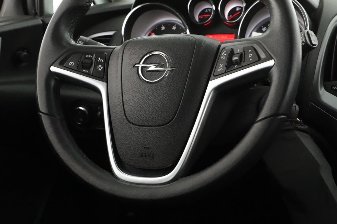 2014 Opel Astra - 14