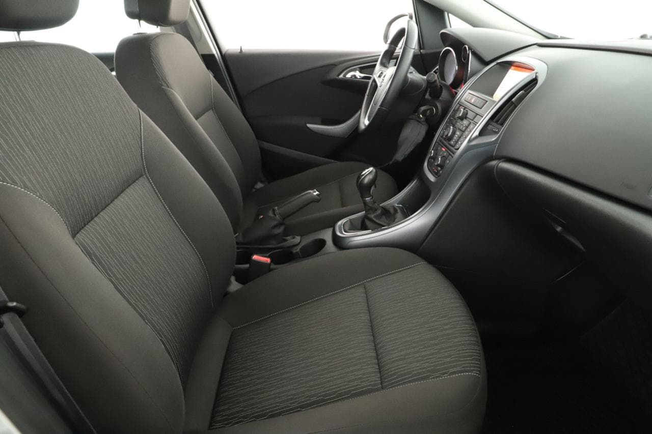 2014 Opel Astra - 10