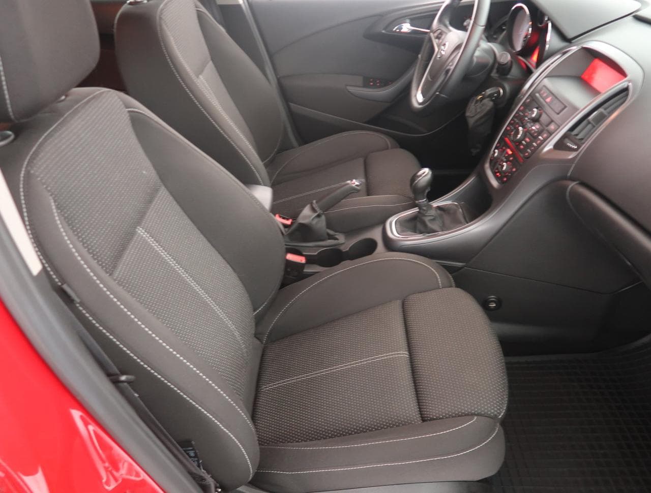 2015 Opel ASTRA - 12