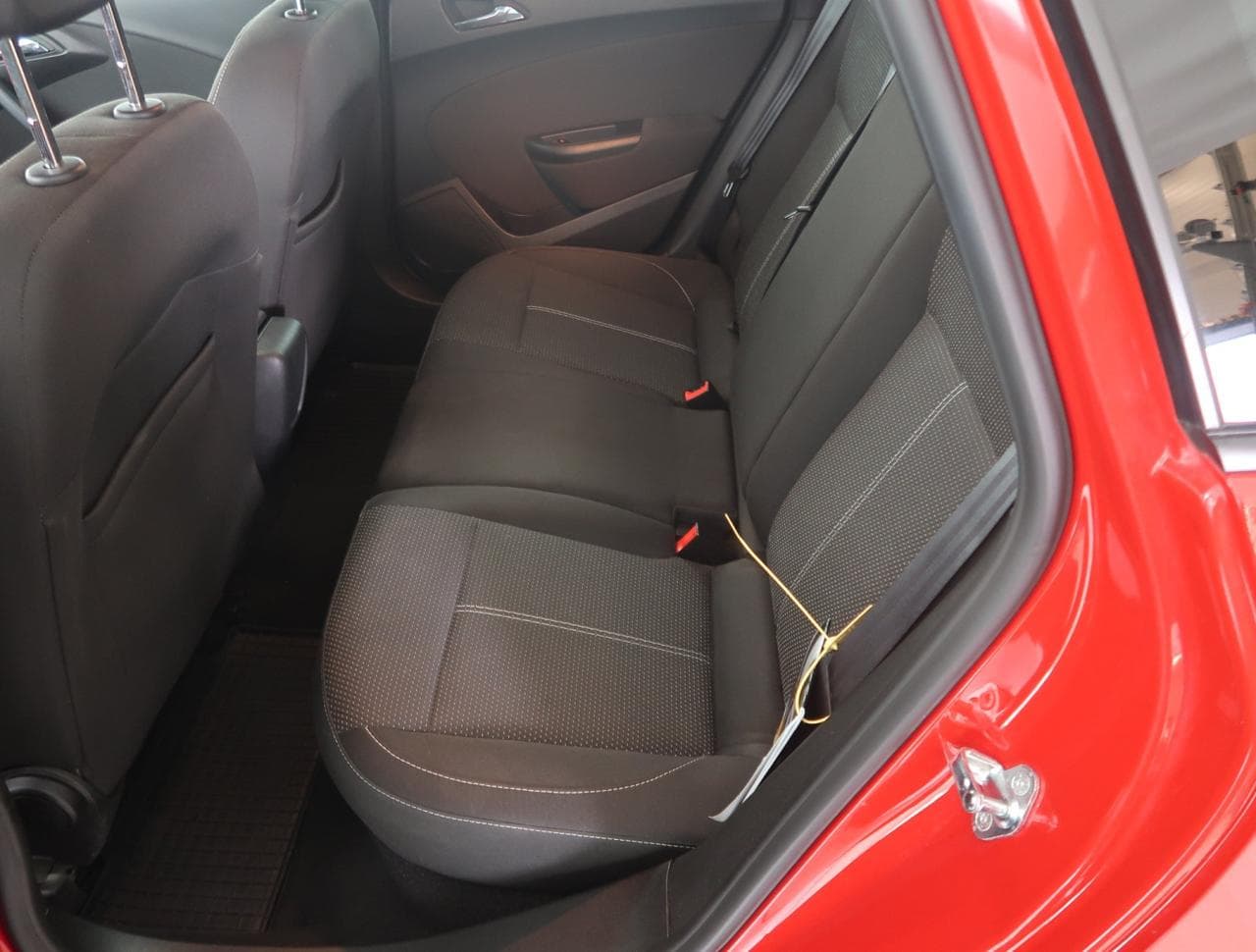 2015 Opel ASTRA - 15