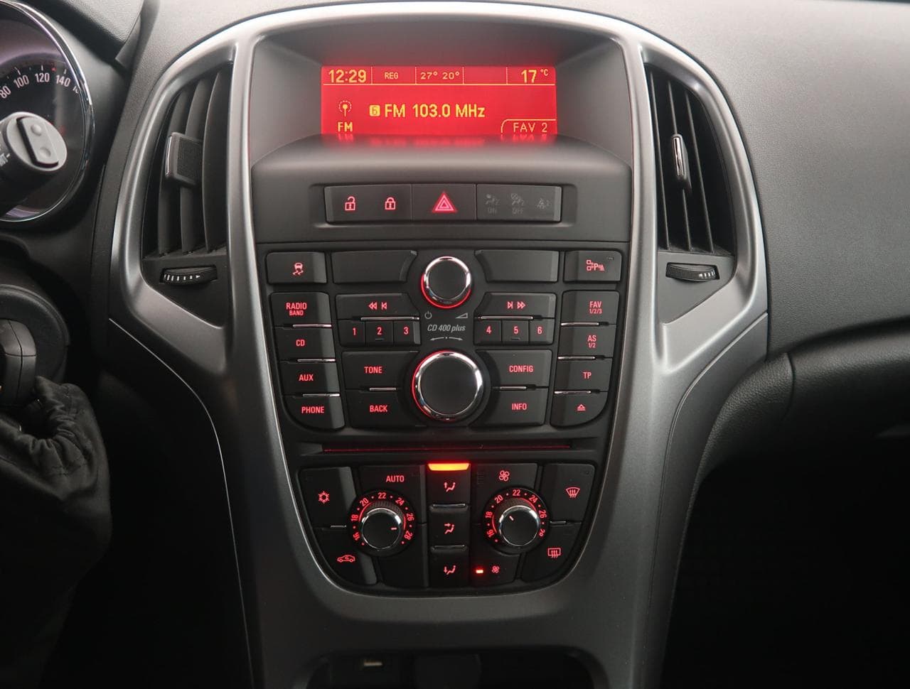2015 Opel ASTRA - 18