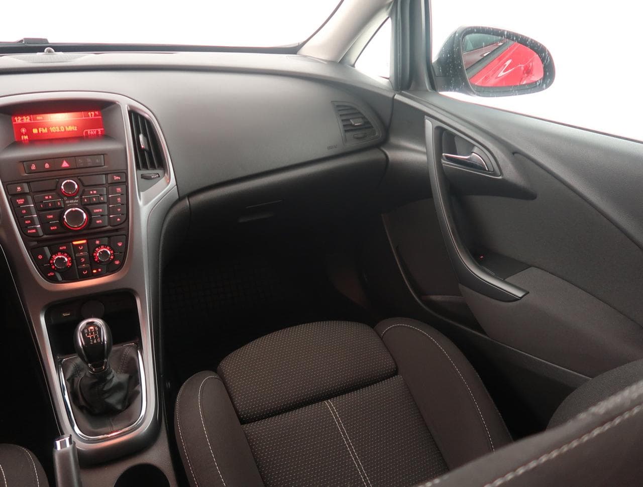 2015 Opel ASTRA - 11