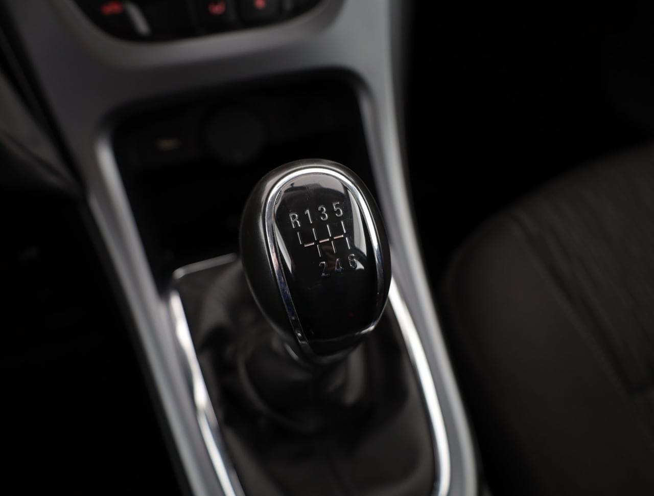 2016 Opel Astra - 17