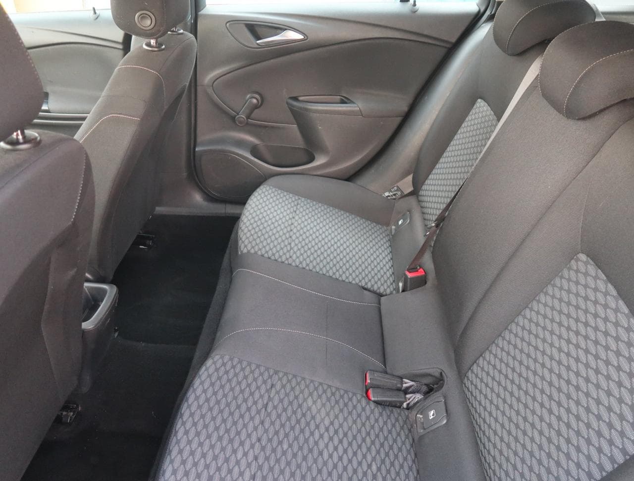 2016 Opel Astra - 15