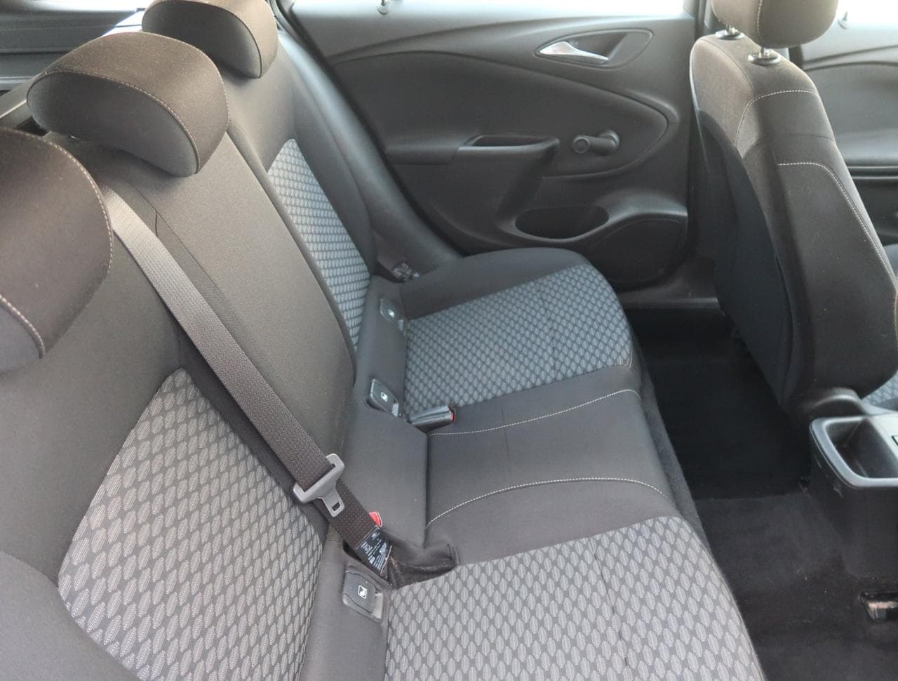 2016 Opel Astra - 13