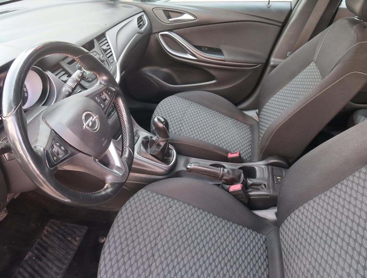 2016 Opel Astra - 16