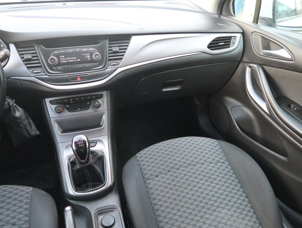 2016 Opel Astra - 11