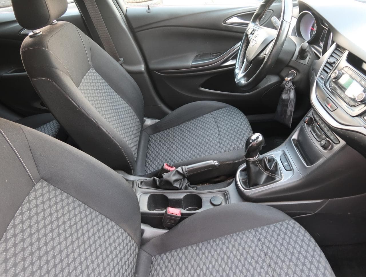 2016 Opel Astra - 12