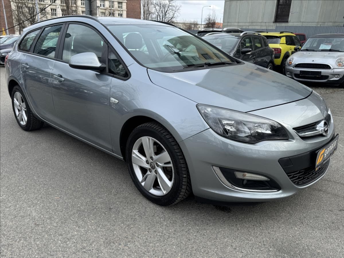 2013 Opel Astra - 15