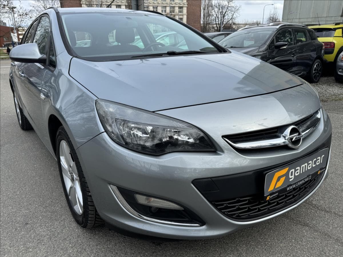 2013 Opel Astra - 16