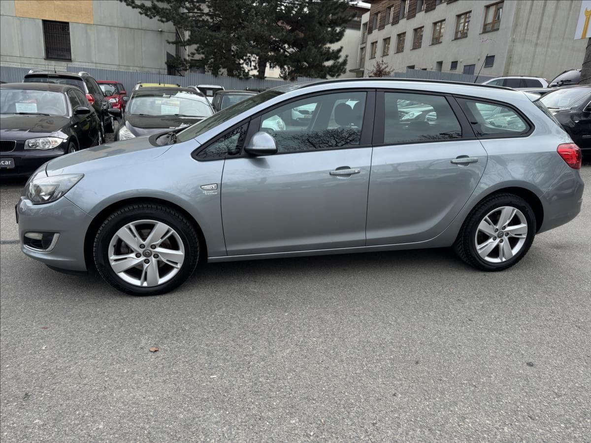 2013 Opel Astra - 4
