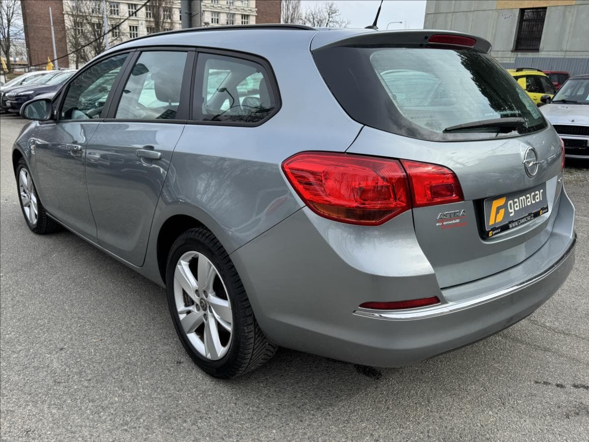 2013 Opel Astra - 7