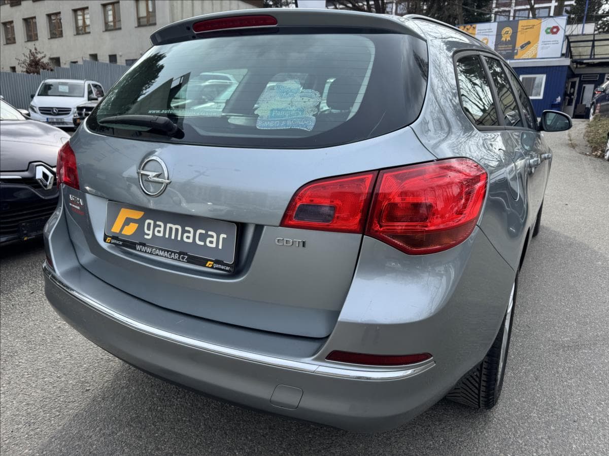 2013 Opel Astra - 10