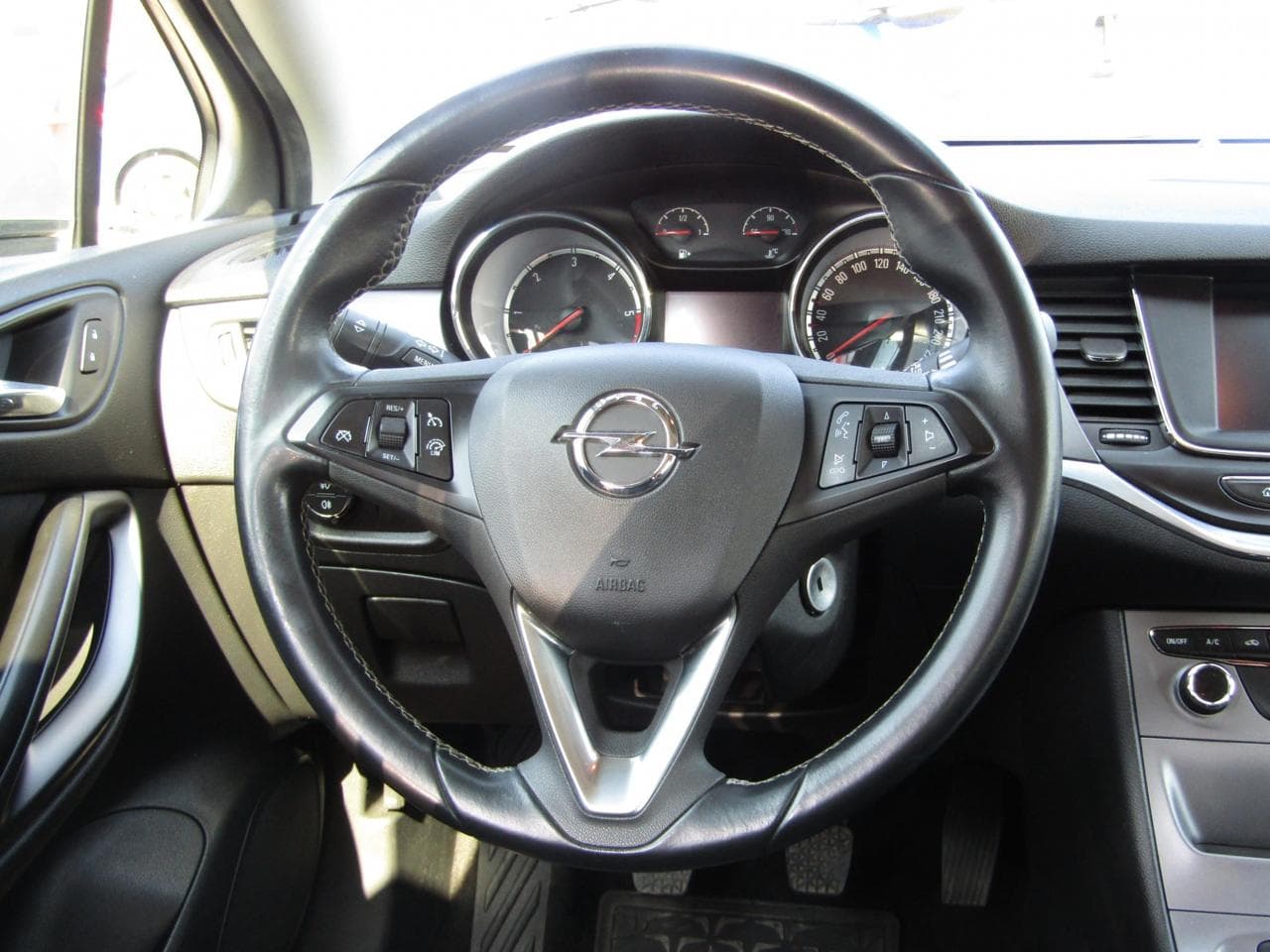 2016 Opel ASTRA - 12