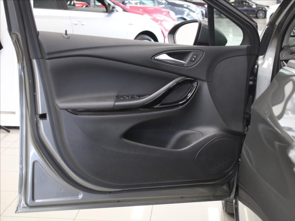 2020 Opel ASTRA - 16